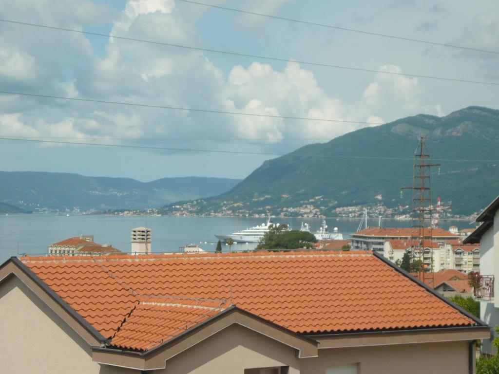 Apartments Kuc Tivat Exteriér fotografie